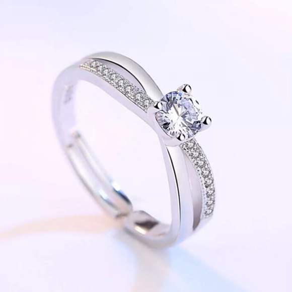 925 Sterling Silver Cubic Zirconia Cross Ring - Picture 4 of 5